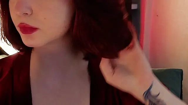 LisaVamp live sex cam