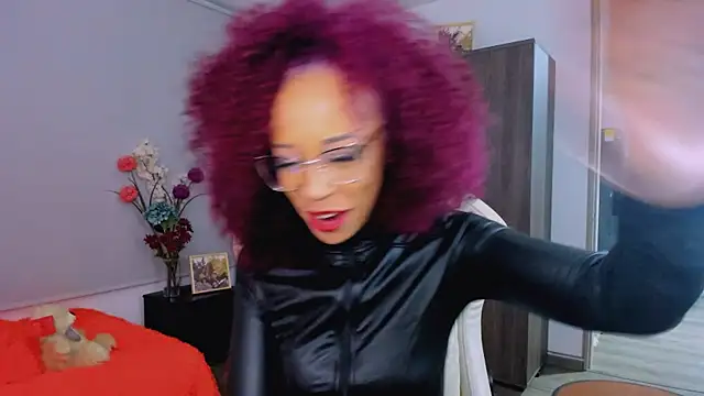 ScarlettMalbec live sex cam