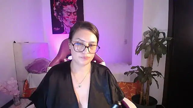 esmeraldaa230 live sex cam