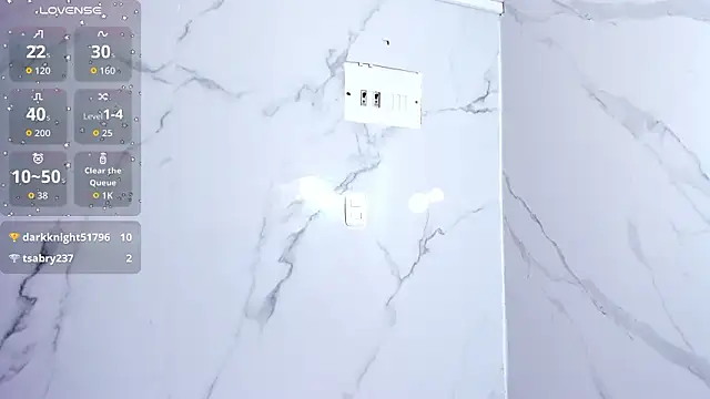 Lya_dubois_'s cam snapshot