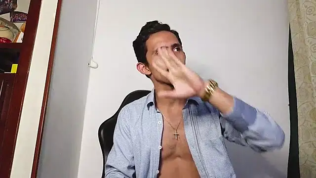 HomeAloneK live sex cam