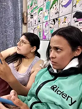 AddisonAndCouple's cam snapshot