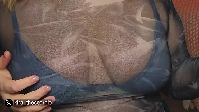 Kira_Citro's cam snapshot