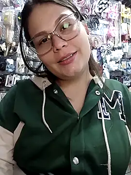 Vale_Saenzz live sex cam