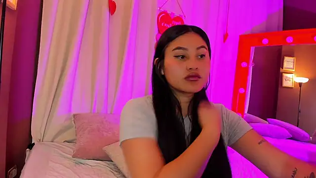 Little_Ivy's cam snapshot