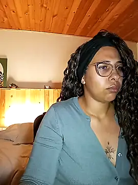 IVONNE_COLLINS33's cam snapshot