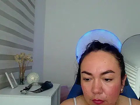 Yadis_hot's cam snapshot