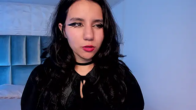 HollyPeach's cam snapshot