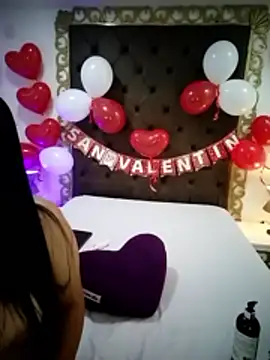 AlinaMilf's cam snapshot