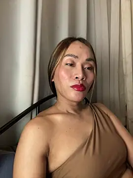 RomanticPearlTS live sex cam