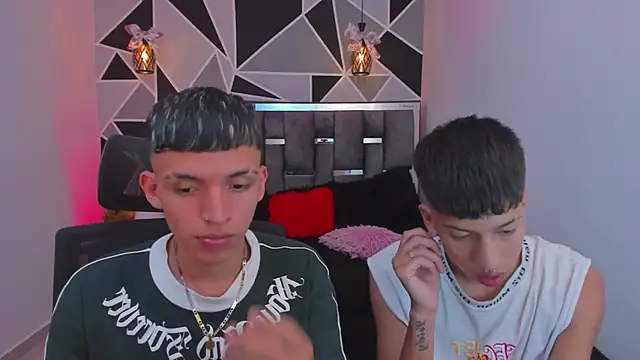 Juan_Nd_Steven's cam snapshot