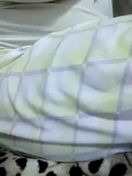 Bombamom's cam snapshot