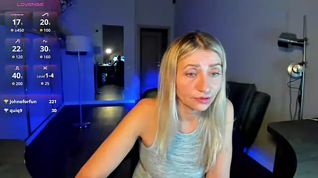 ZoeGrant's cam snapshot