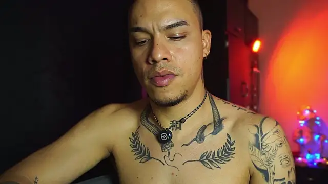 AlphaMasterXxx's cam snapshot