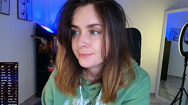 miss_seline's cam snapshot