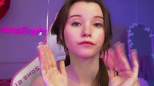 KeiraAsti's cam snapshot