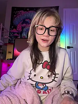 Cutiepiespanks's cam snapshot