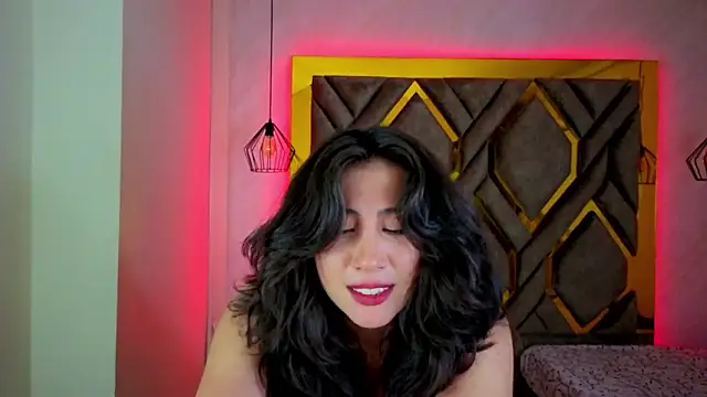 Luvienne live sex cam