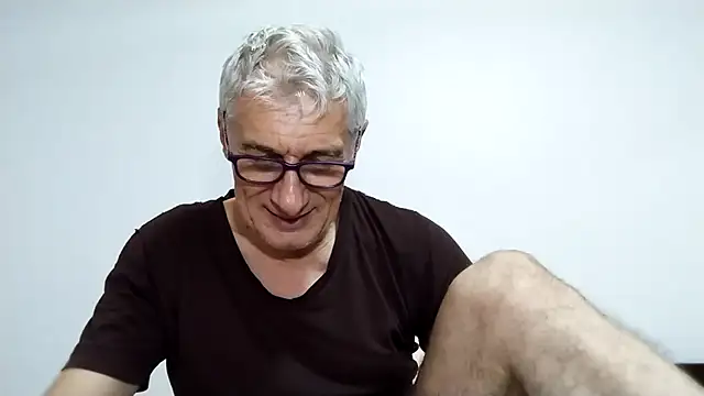 BIGUNCUTHARDCOCK live sex cam