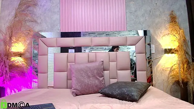 griselle_rousse's cam snapshot