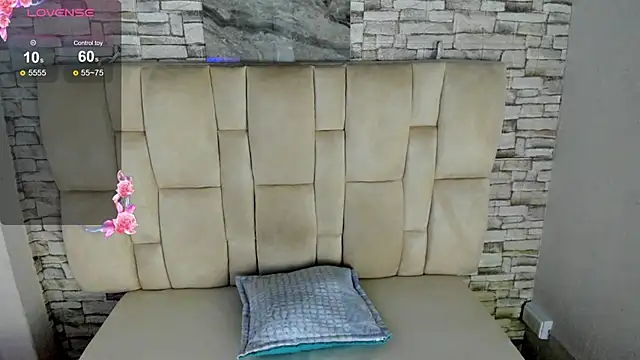 Celesste_doll's cam snapshot