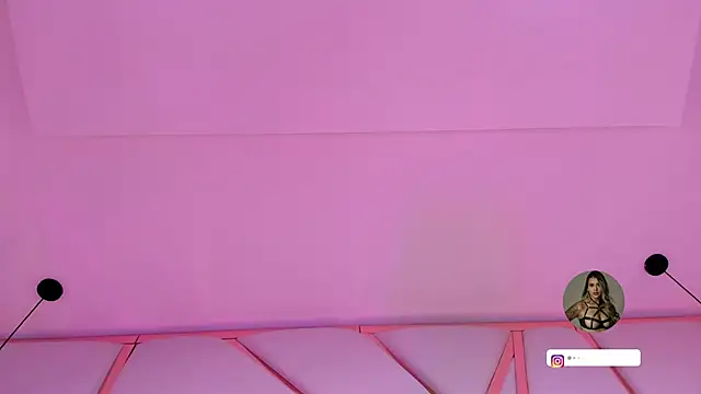 Sophie-velvet's cam snapshot