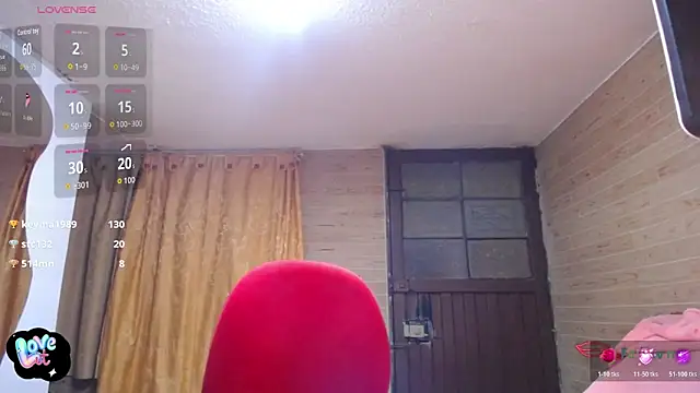 clara_luna's cam snapshot