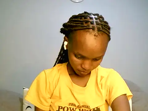 pretty_maja's cam snapshot