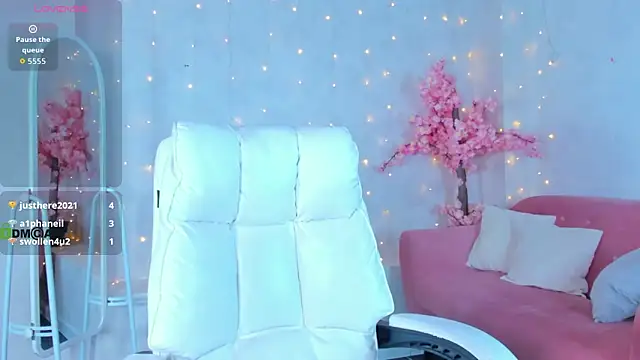 Renesmy_Black's cam snapshot