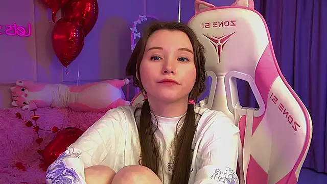 KeiraAsti's cam snapshot