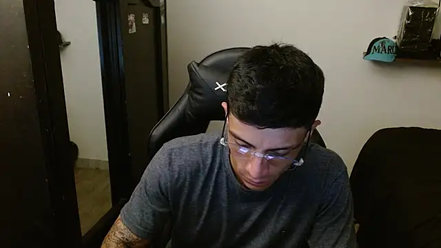 kv___xxx_'s cam snapshot