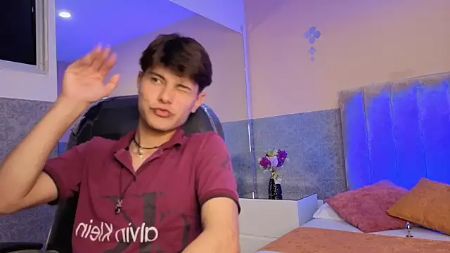 Derek_Sinn's cam snapshot