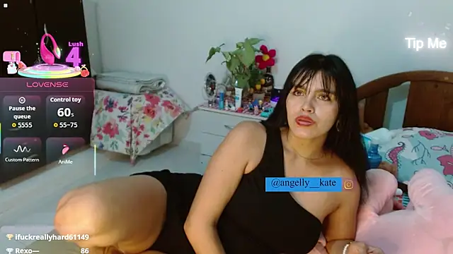 Lorrayne-smith's cam snapshot