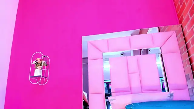 Baby_doll_XOXO live sex cam