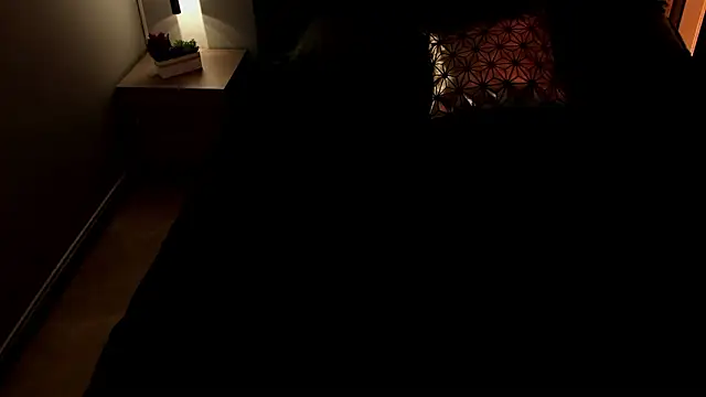 Lara_reynolds_'s cam snapshot