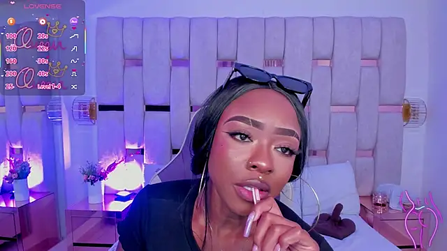 mia_schwarz live sex cam