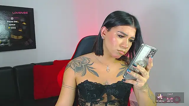 camila_hott69_ live sex cam