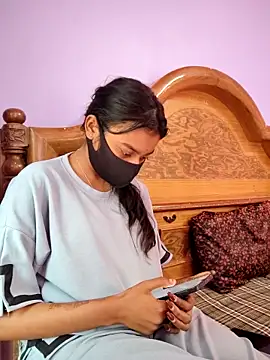 Student12th's cam snapshot