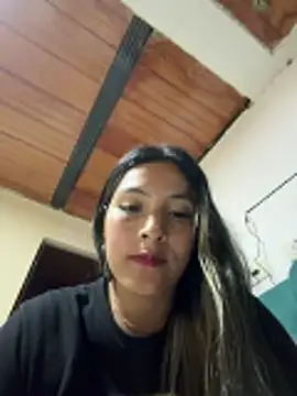 Cami_Leon2's cam snapshot