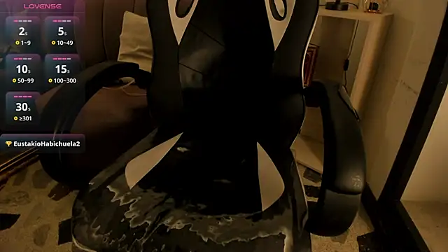 CleoWhite's cam snapshot