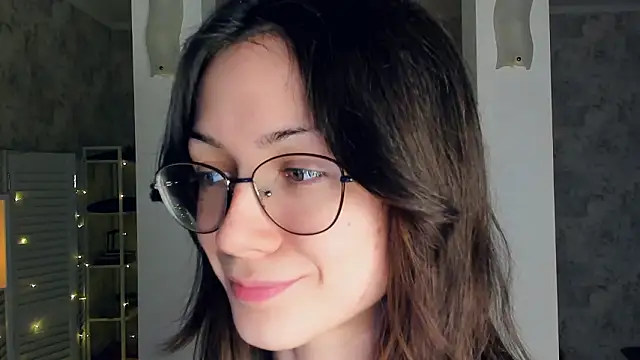 ReneeLippeatt's cam snapshot