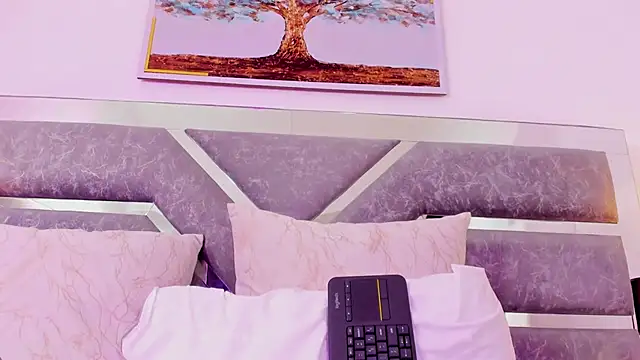 Slut_Milf_'s cam snapshot