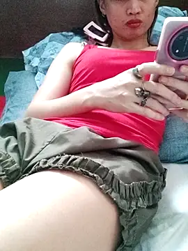 QueenSoreal live sex cam