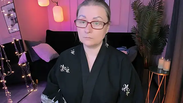 AlexandraKind live sex cam