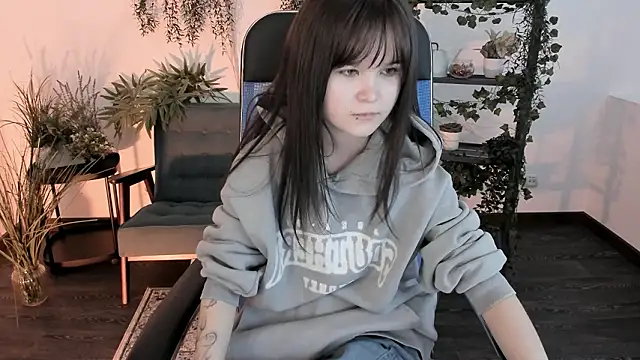 Elainebeness live sex cam