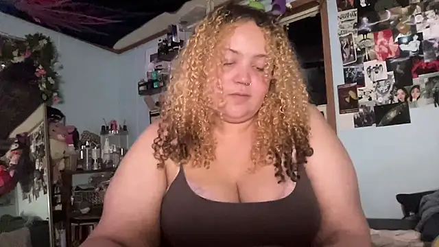 mixxedgoodness's cam snapshot