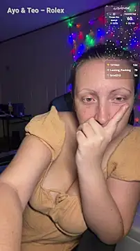 TheFishWife's cam snapshot