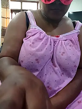 Dini_40 live sex cam