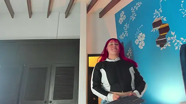 Issa_Clark01's cam snapshot