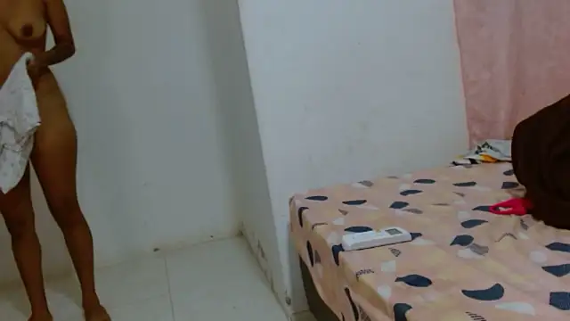 lucy_sluppy_hard's cam snapshot